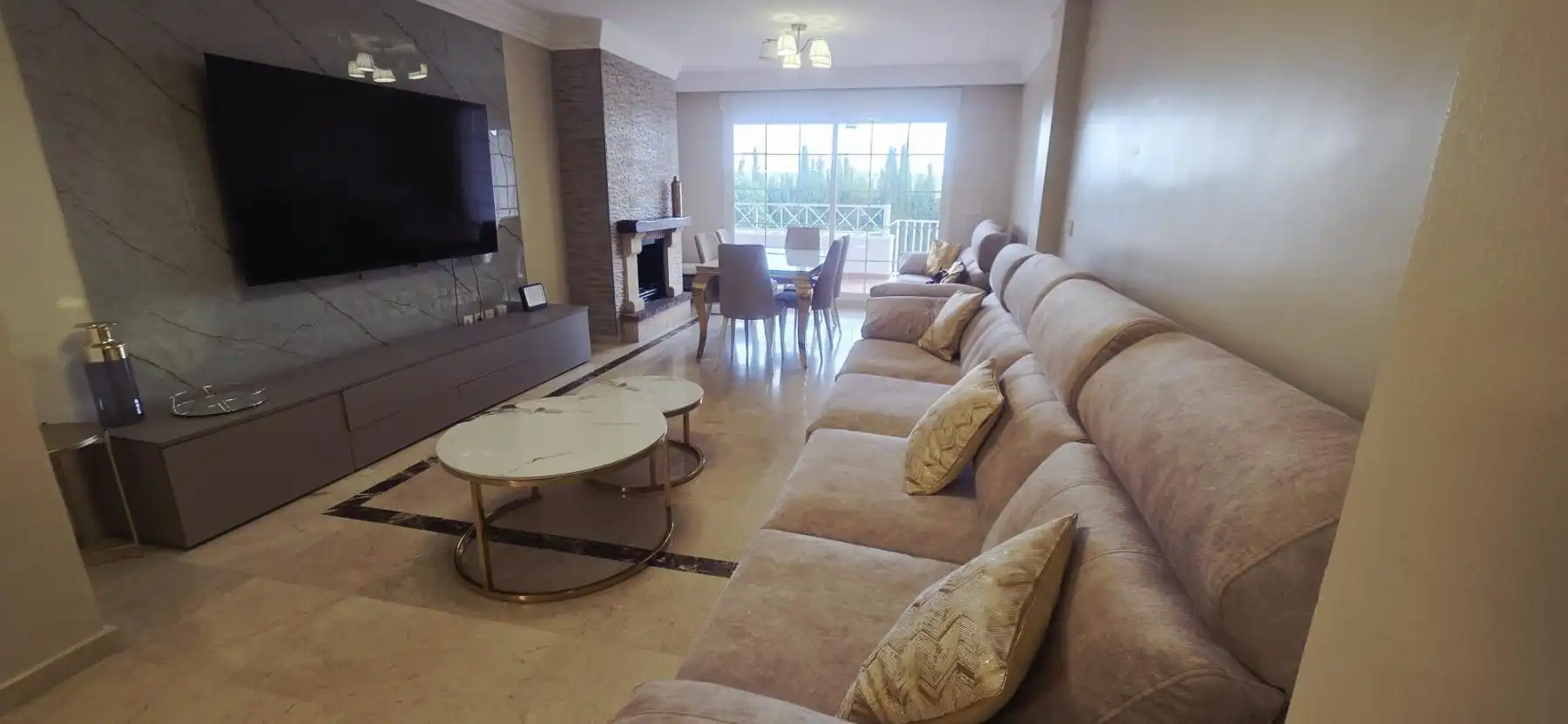 Wohnzimmer von Wohnung zum Verkauf in Marbella mit Klimaanlage, Terrasse und Balkon