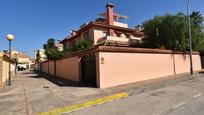 Exterior view of Single-family semi-detached for sale in San Fernando  with Air Conditioner, Heating and Private garden