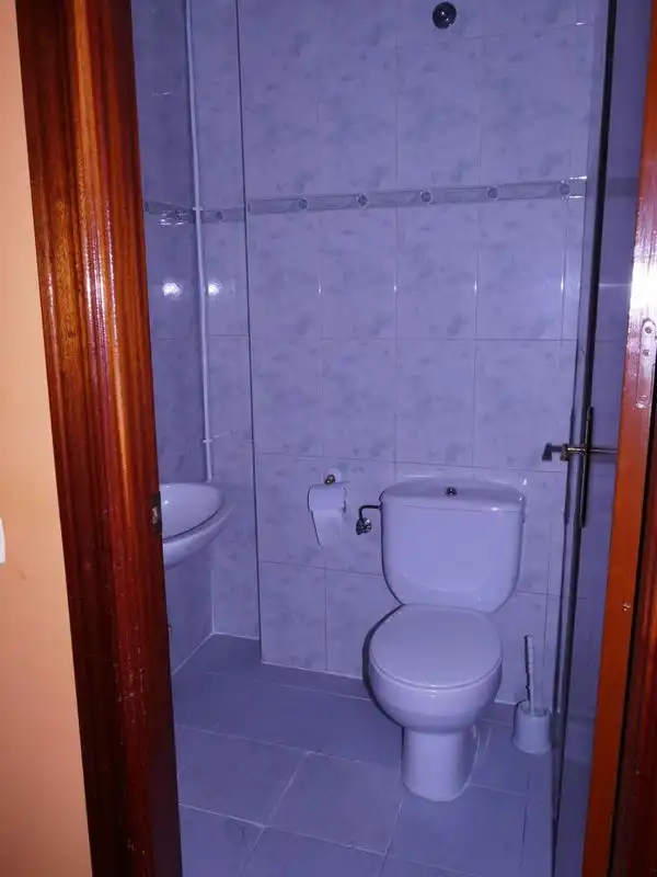 Badezimmer von Geschaftsraum zum Verkauf in Ciudad Real mit Klimaanlage