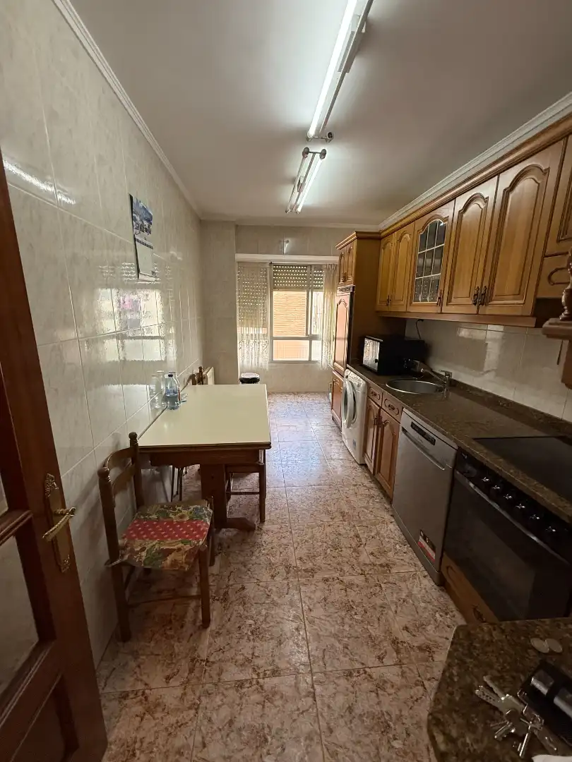 Cocina de Piso en venta en Barakaldo  con Calefacción, Trastero y Amueblado