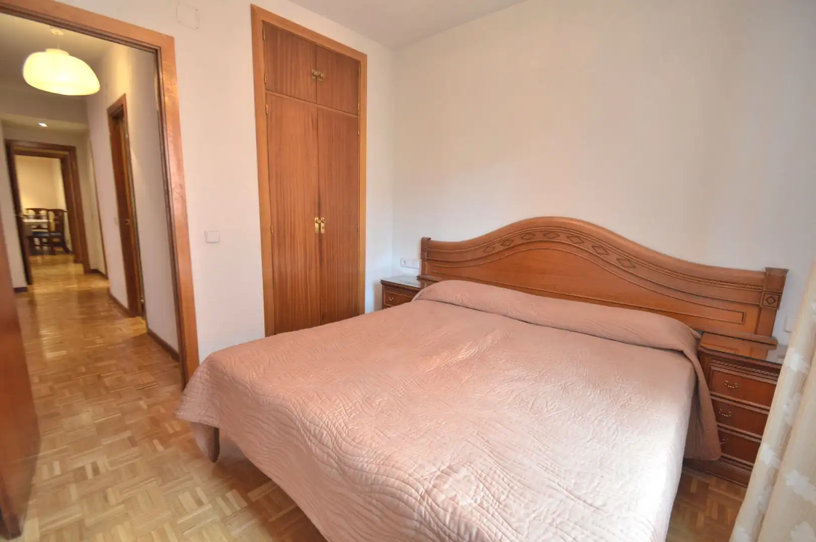 Bedroom of Flat for sale in Madrid  with Air Conditioner, Heating and Parquet flooring