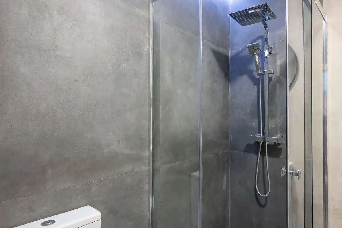 Badezimmer von Loft zum Verkauf in Madrid mit Klimaanlage, Heizung und Möbliert