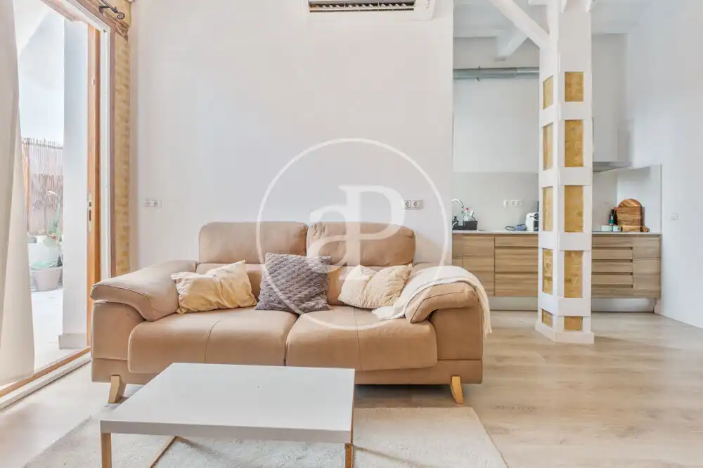 Living room of Flat for sale in Valencia  with Air Conditioner, Heating and Terrace