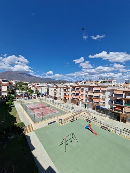 Vista exterior de Ático en venta en Estepona con Terraza y Amueblado