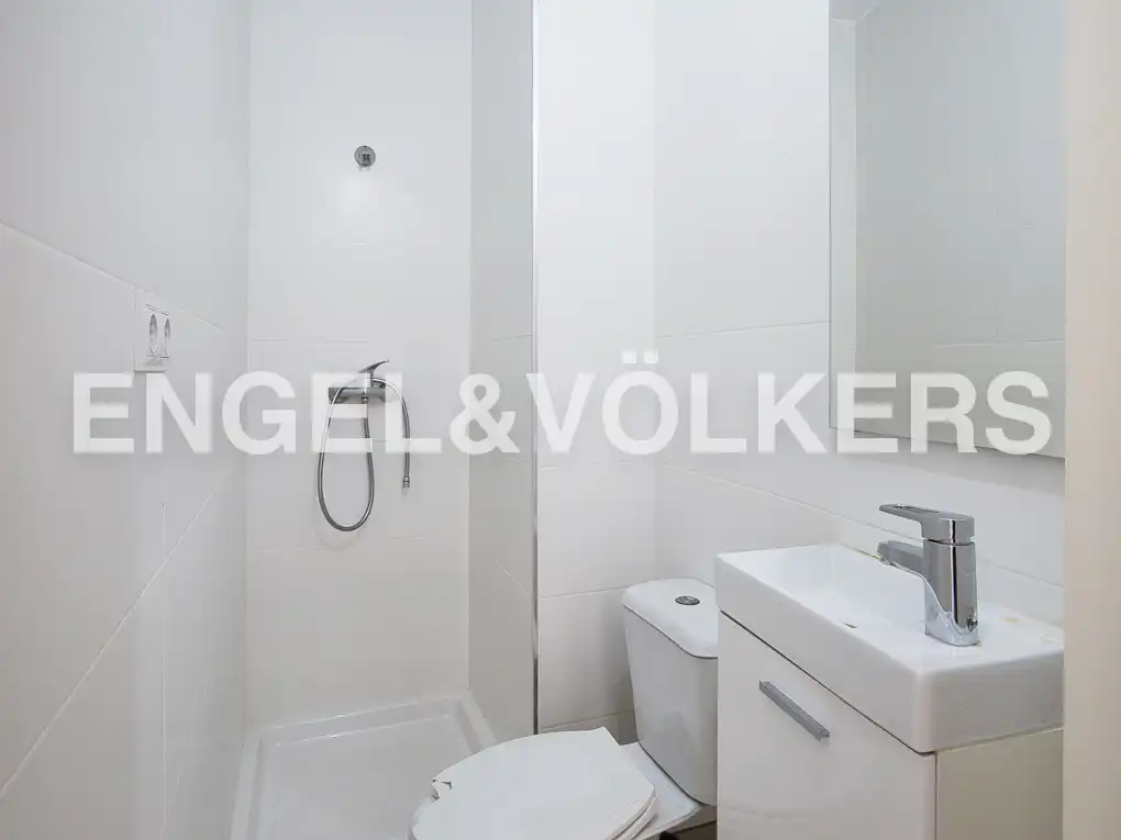 Baño de Piso de alquiler en Valencia con Aire acondicionado, Calefacción y Balcón