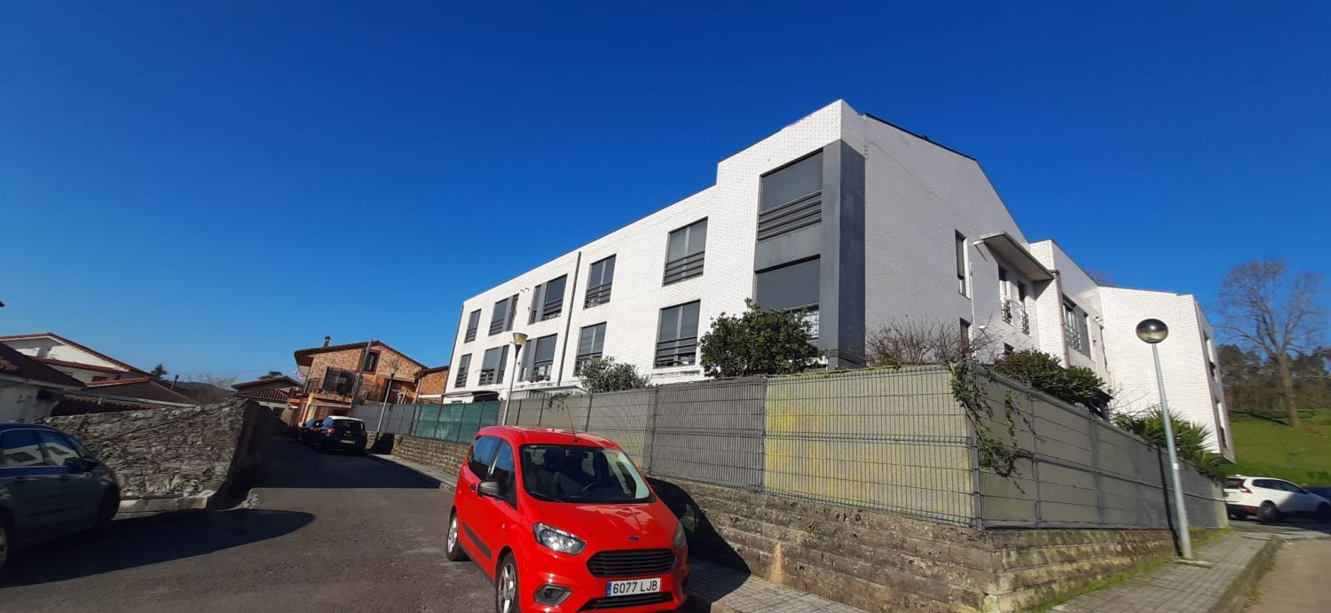 Vista exterior de Pis en venda en Solórzano amb Calefacció, Traster i Moblat