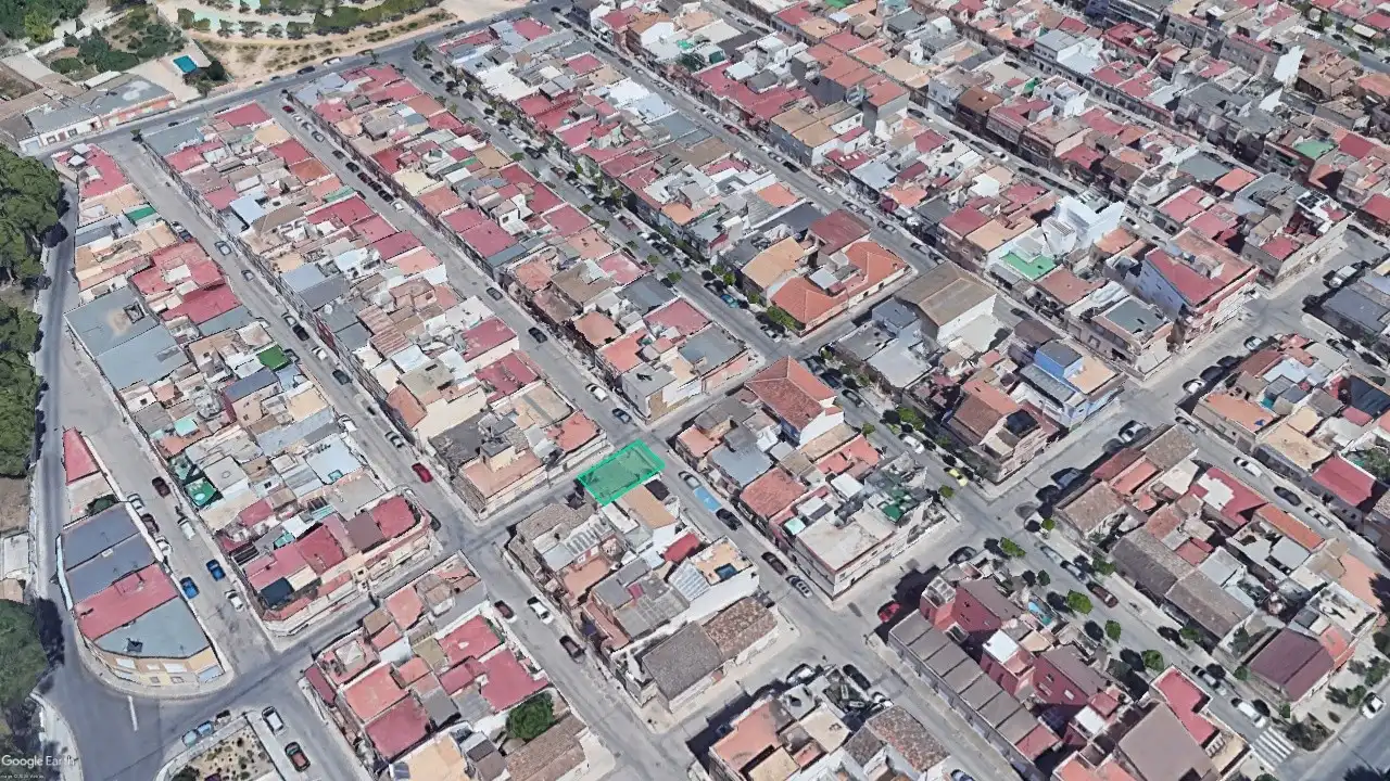 Terreno en venta en C/ Fernando Poo - Bda. Cuatro Santos, Los Barreros - Cuatro Santos