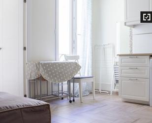 Bedroom of Flat to rent in  Madrid Capital  with Air Conditioner, Heating and Furnished