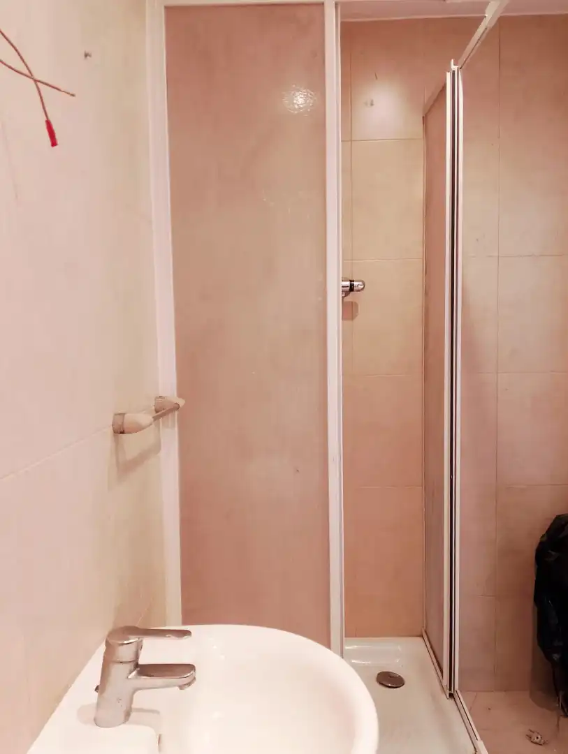 Baño de Piso en venta en Barcelona con Calefacción, Balcón y Alarma