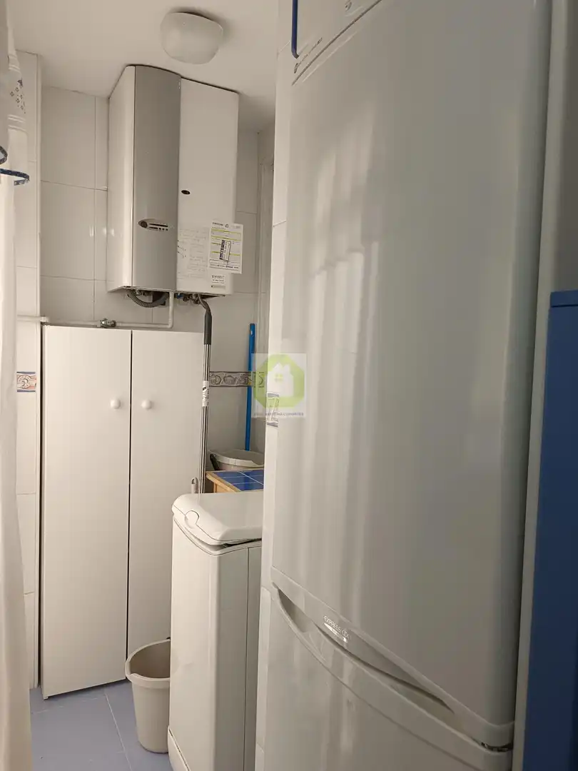 Piso de alquiler en Granada con Calefacción, Trastero y Amueblado