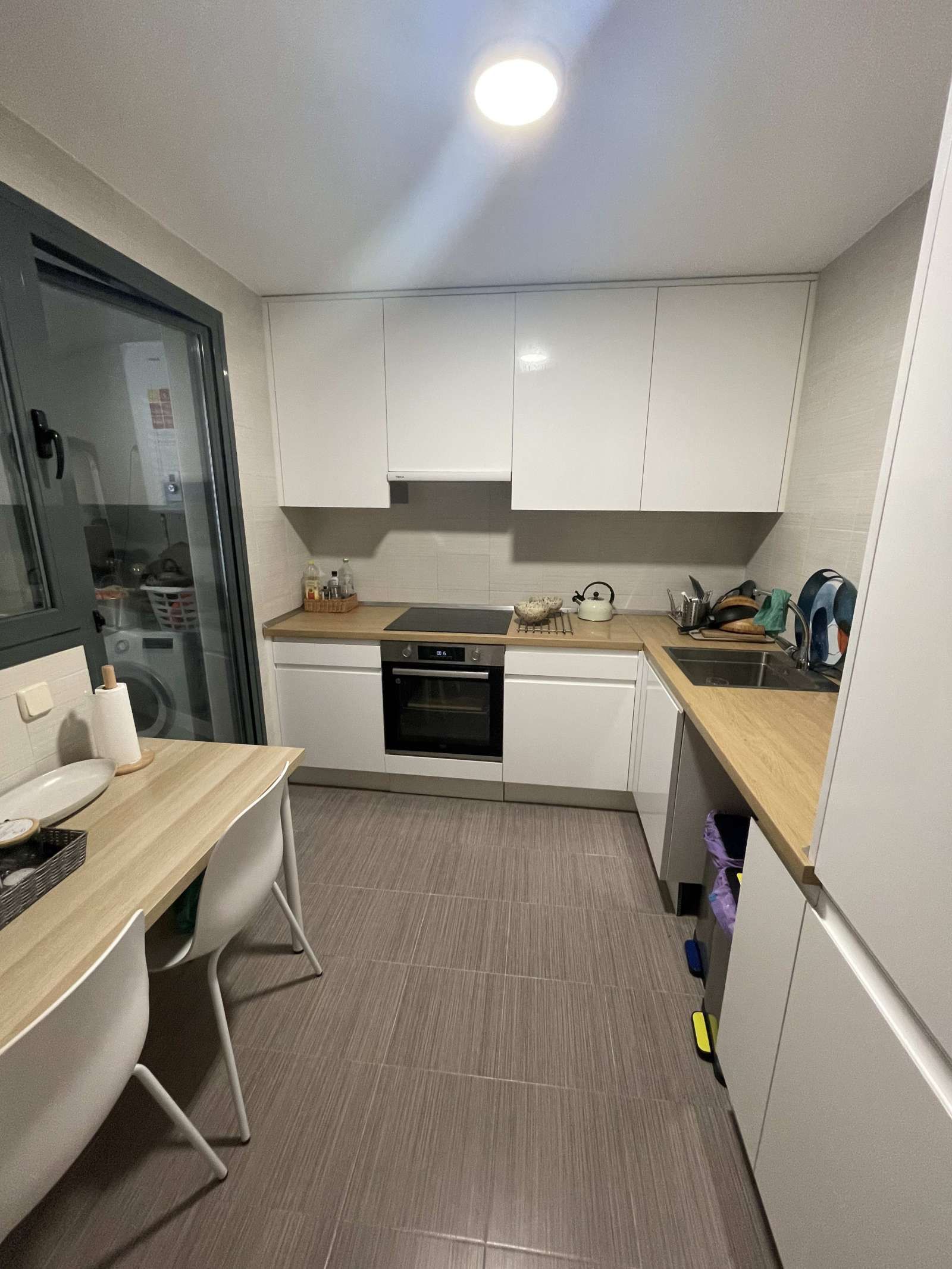 Kitchen of Study to share in  Madrid Capital  with Air Conditioner, Heating and Terrace