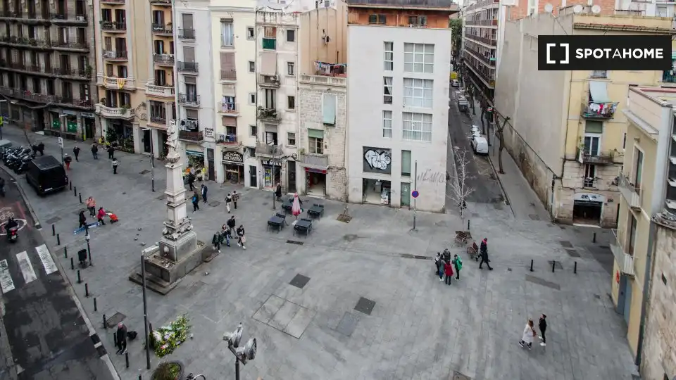 Flat with terrace to rent in Ciutat Vella, imagen 4