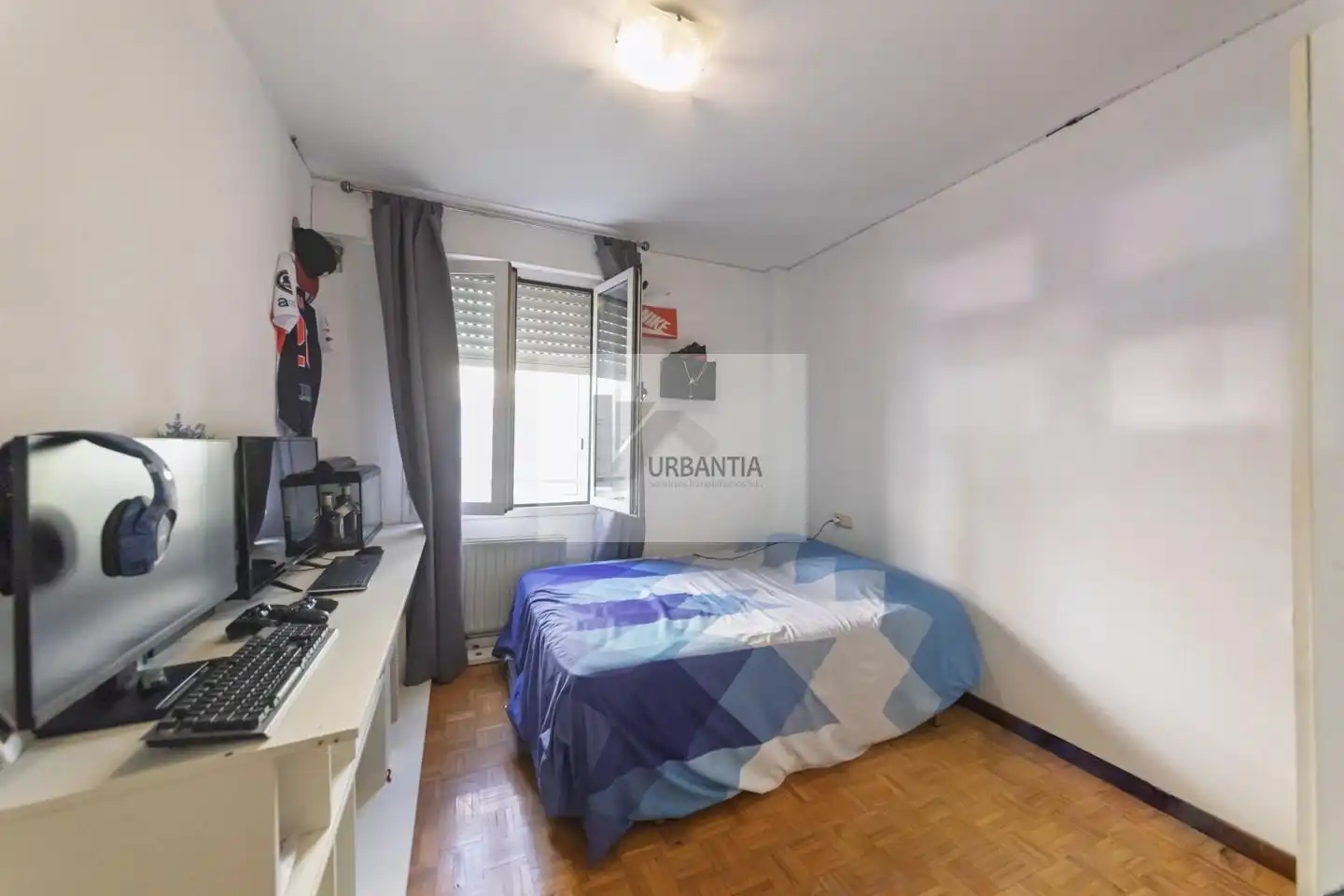 Habitación de Piso en venta en  Pamplona / Iruña con Calefacción, Parquet y Trastero