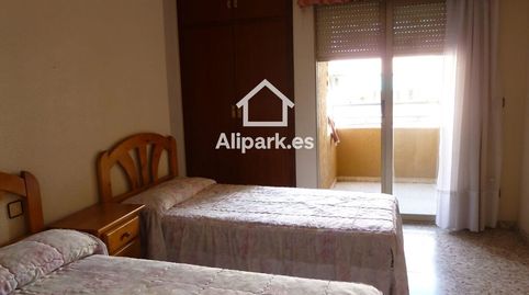 Foto 3 de Piso en venta en Astronomo Comas Sola, Florida Baja, Alicante / Alacant