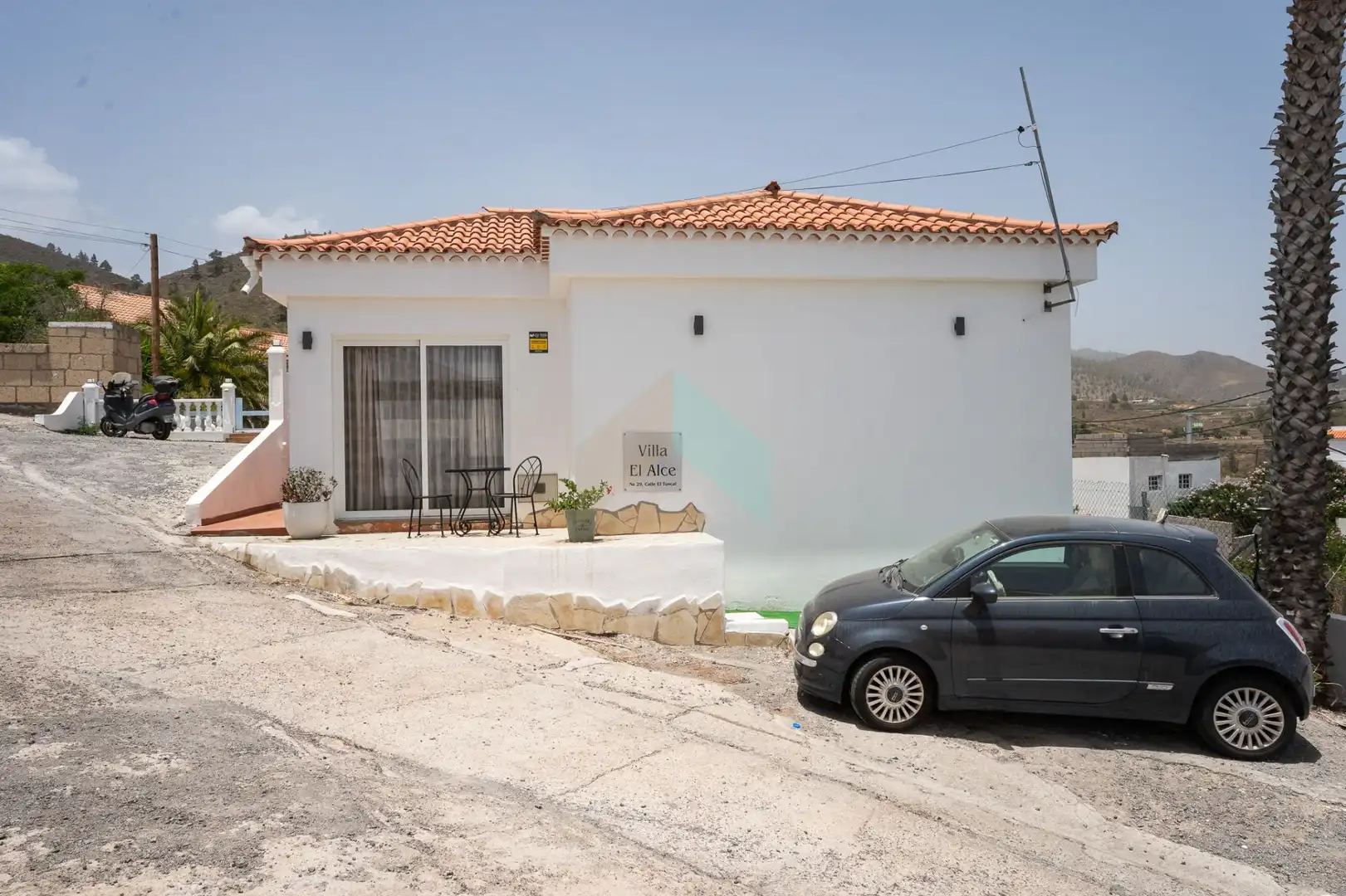 Vista exterior de Casa o xalet en venda en San Miguel de Abona amb Aire condicionat, Calefacció i Jardí privat