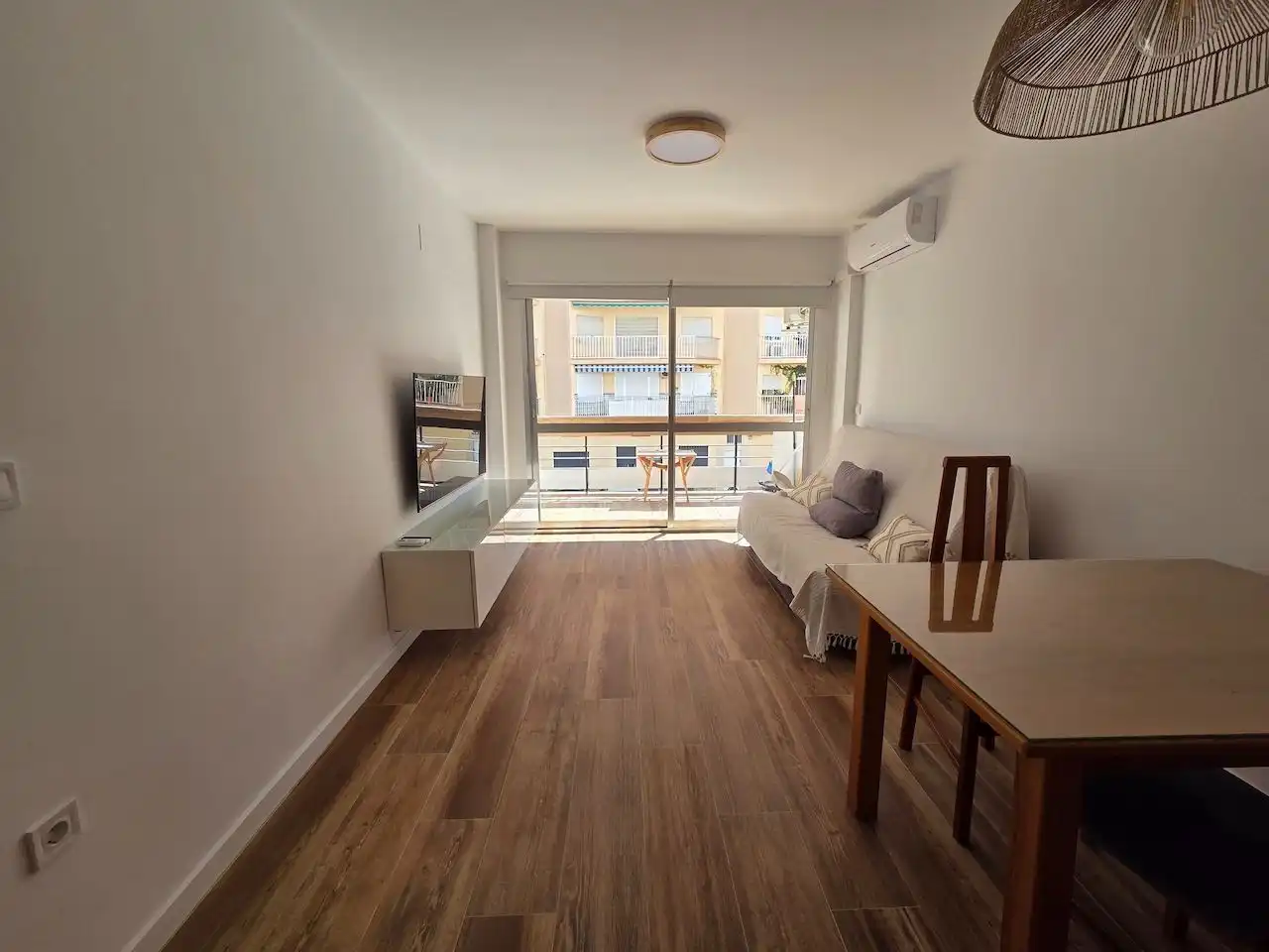Apartamento con piscina en alquiler en Torre del Mar, imagen 4