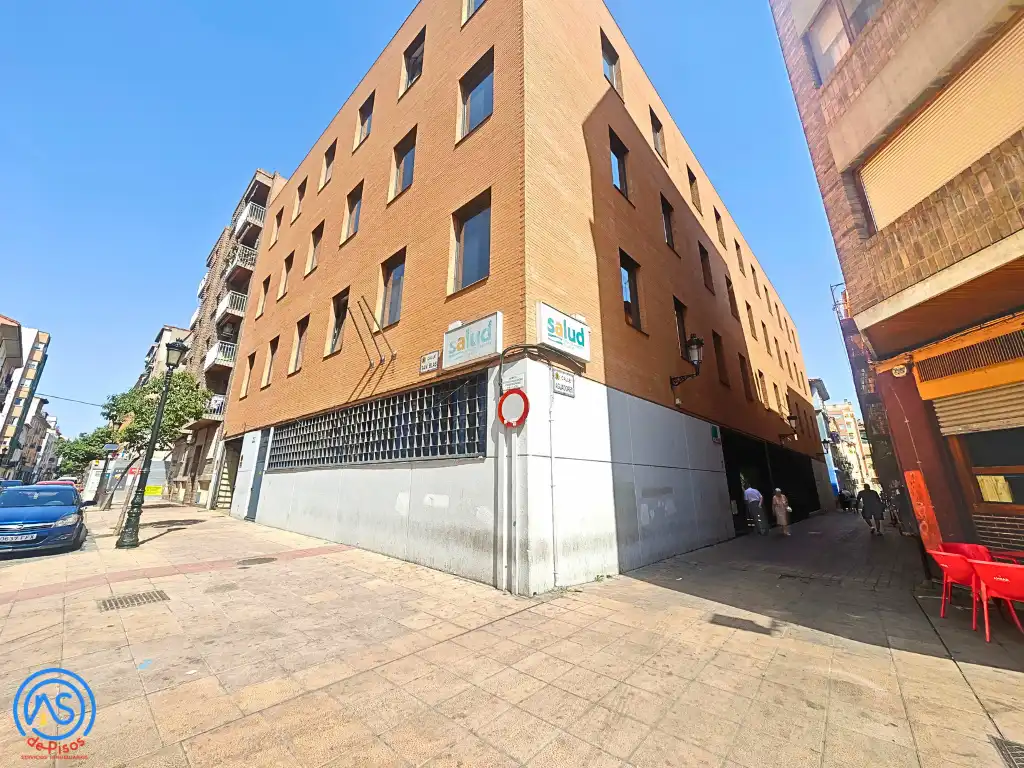 Vista exterior de Piso de alquiler en Zaragoza con Calefacción, Amueblado y Horno