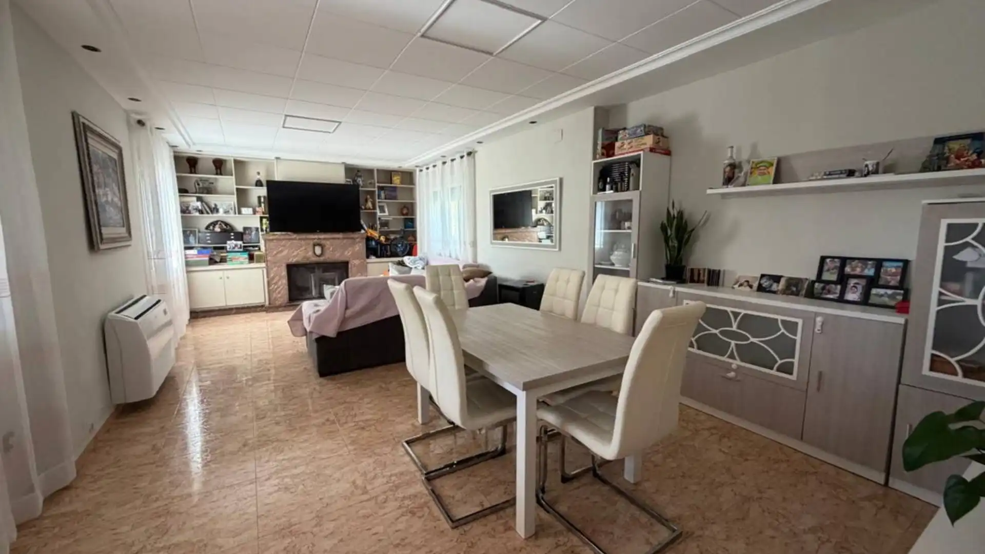 Sala de estar de Casa o chalet en venta en Almansa con Calefacción y Jardín privado