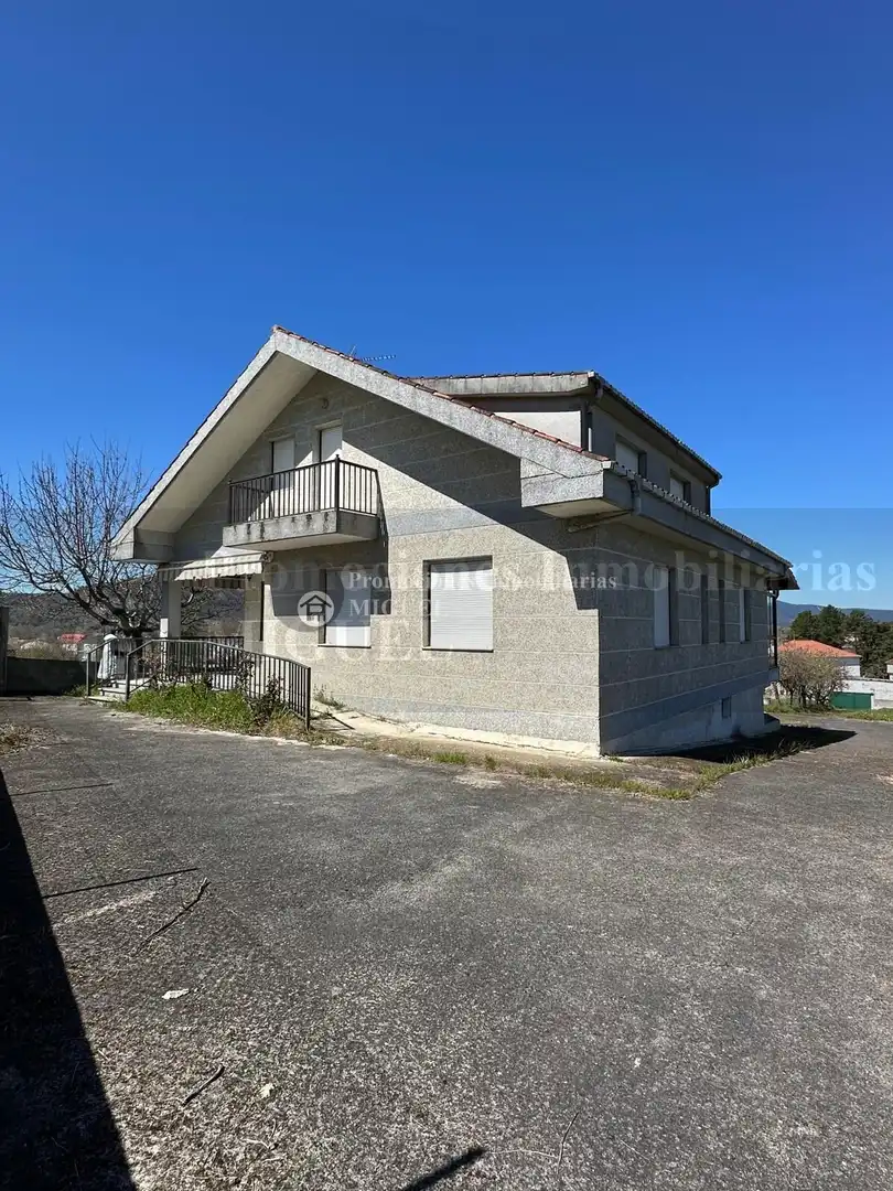 Vista exterior de Casa o xalet en venda en Verín