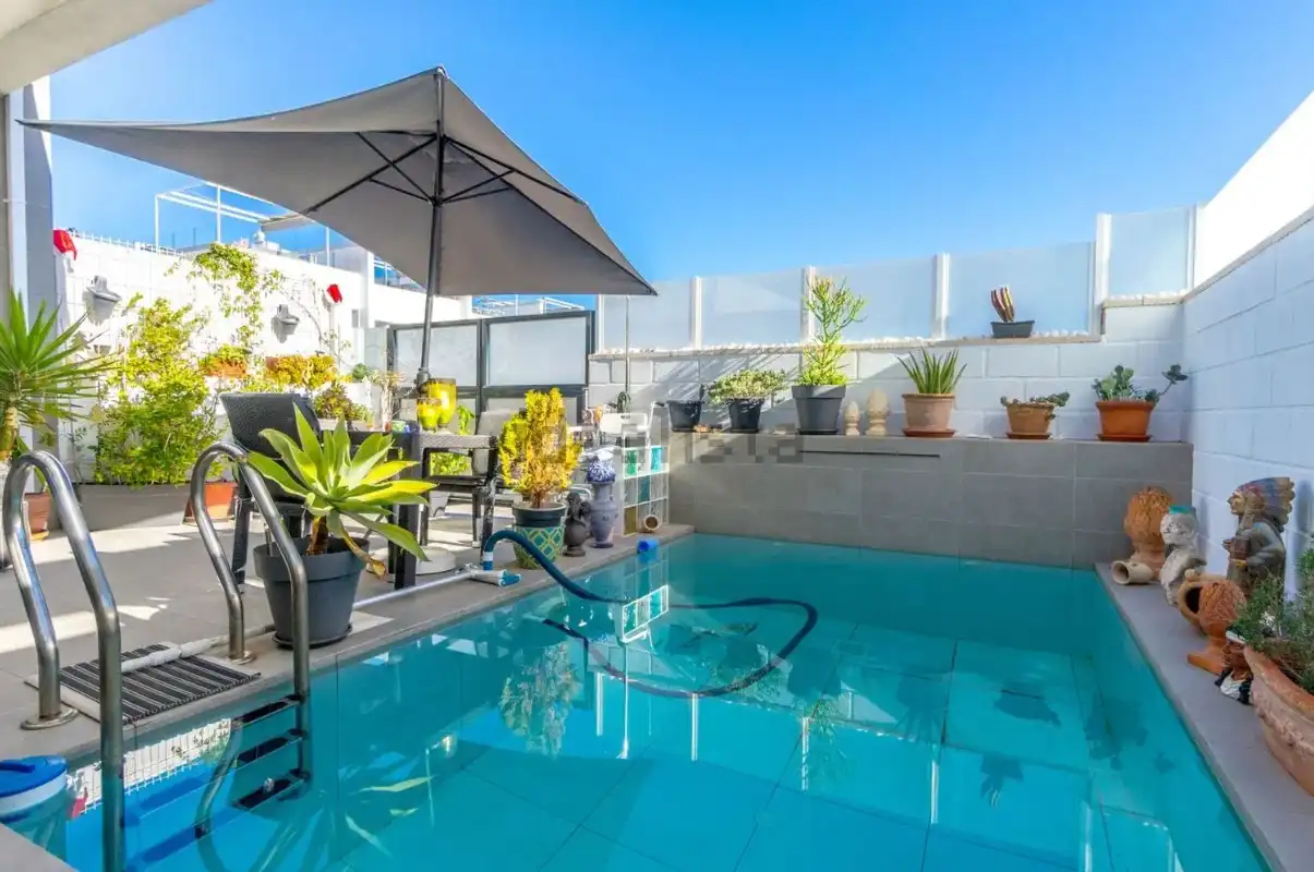 Xalet amb piscina en venda a Orihuela Costa