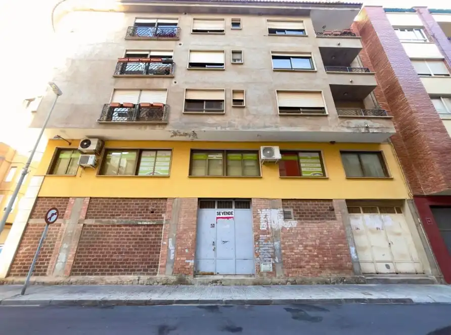 Local comercial en venta en Carrer Serves de Jesús