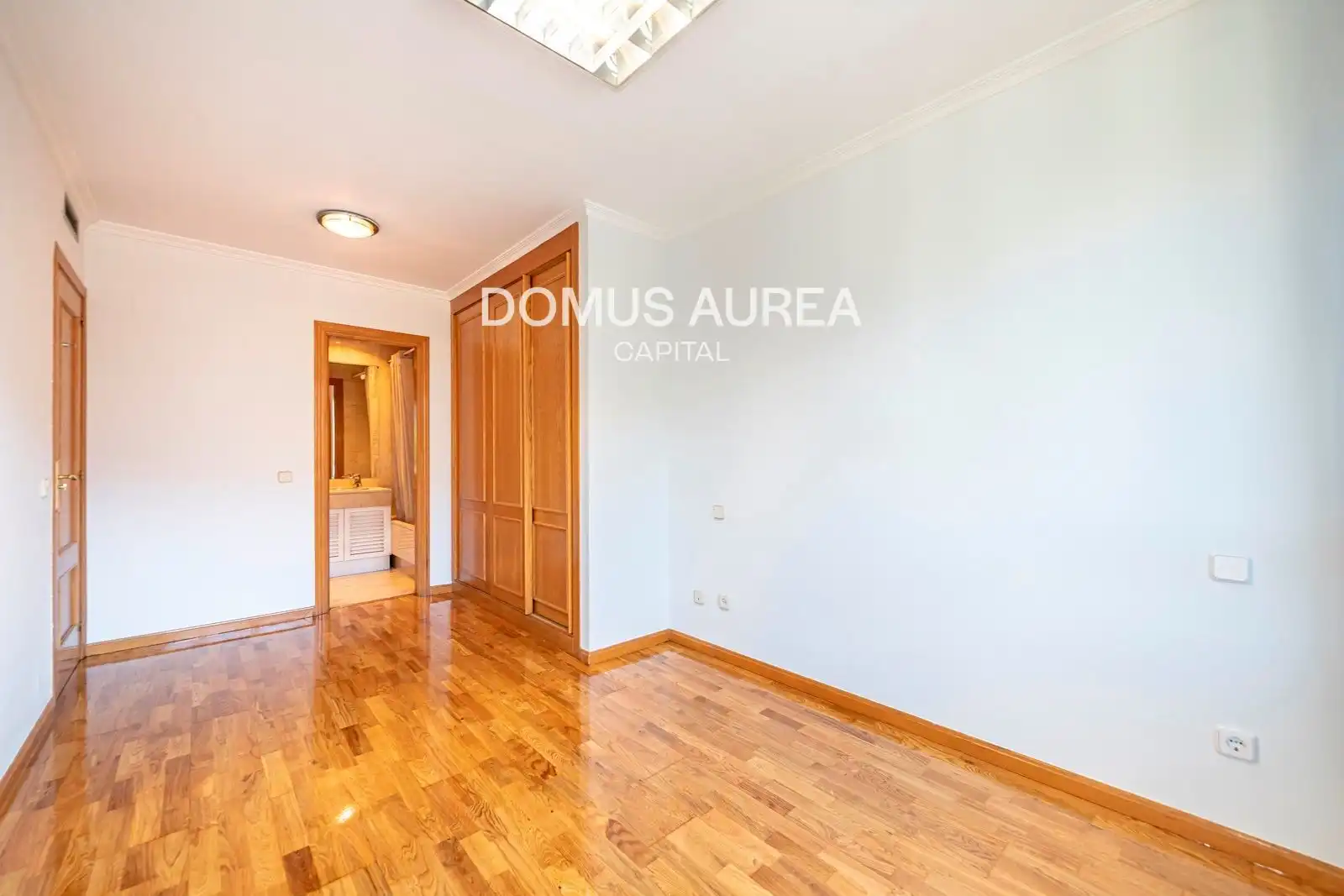 Flat for rent in Aviador Zorita, Cuatro Caminos - Azca