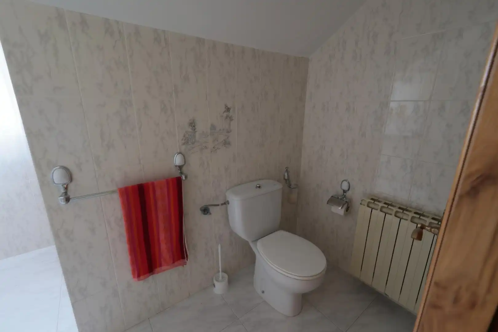 Baño de Finca rústica en venta en Castropodame con Calefacción y Piscina