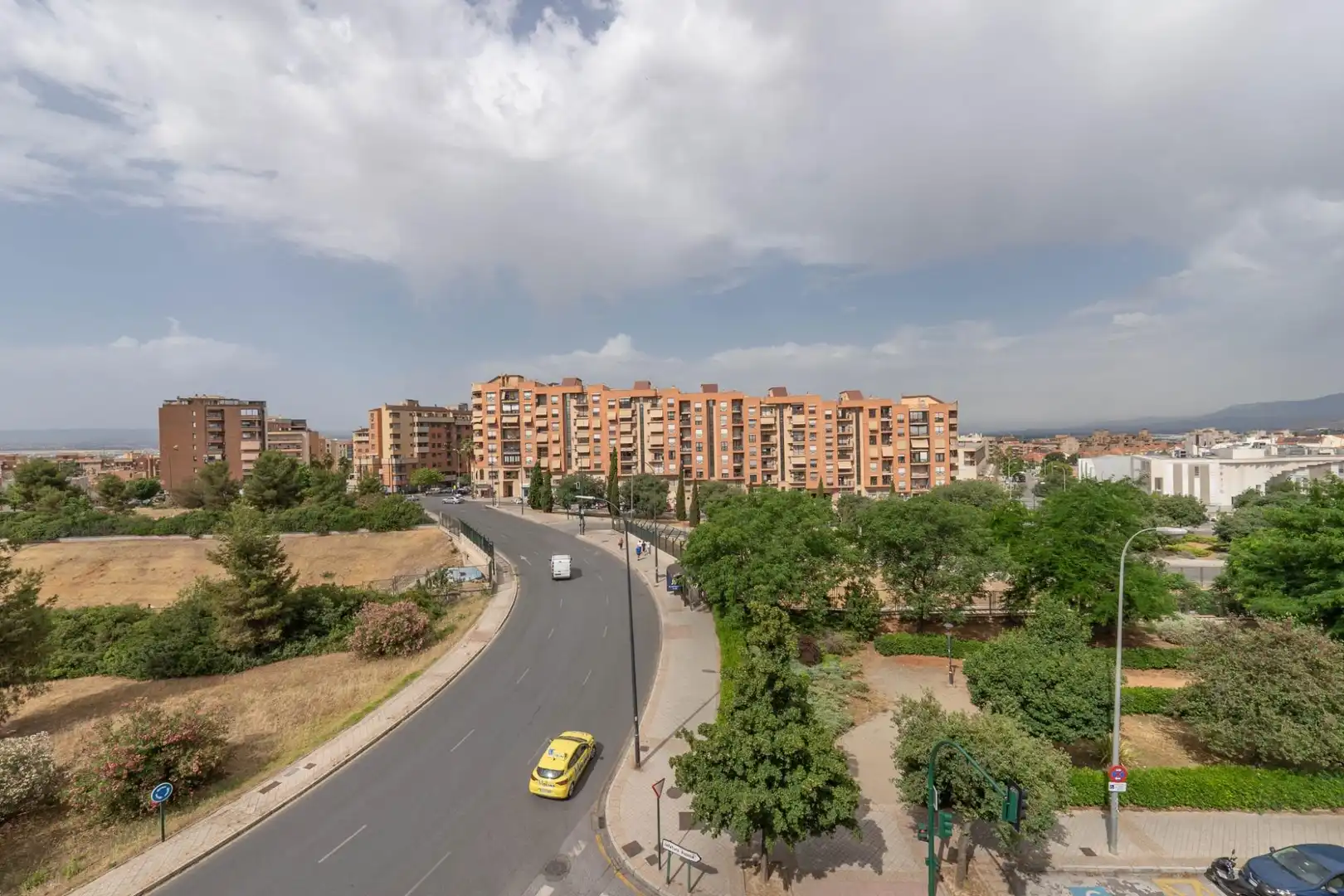 Exterior view of Flat for sale in Granada  with Air Conditioner, Furnished and Balcony