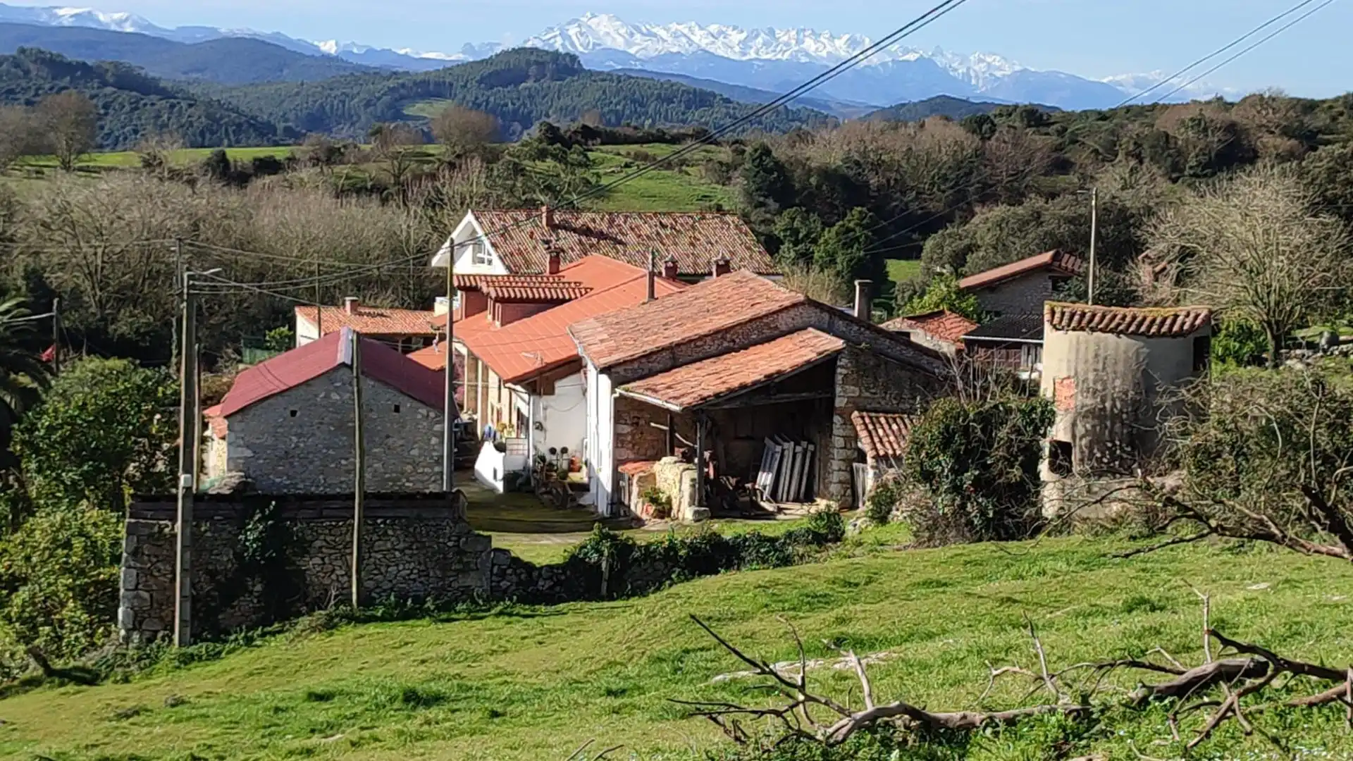 Exterior view of Houses for sale in Santillana del Mar  with Private garden, Storage room and Balcony