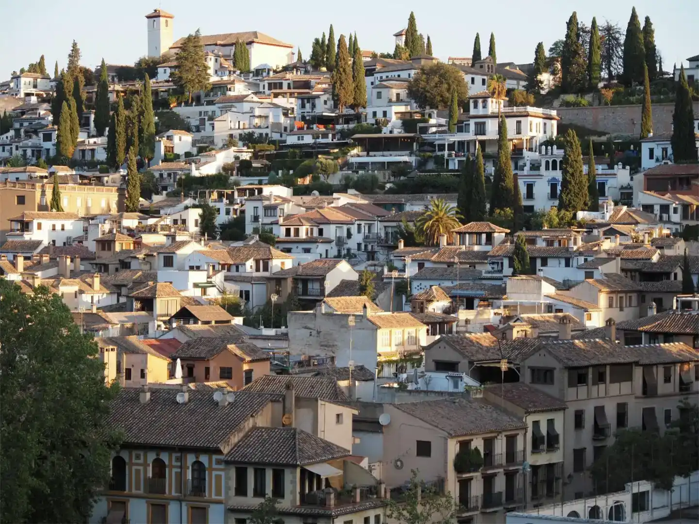 Vista exterior de Dúplex en venta en  Granada Capital con Balcón
