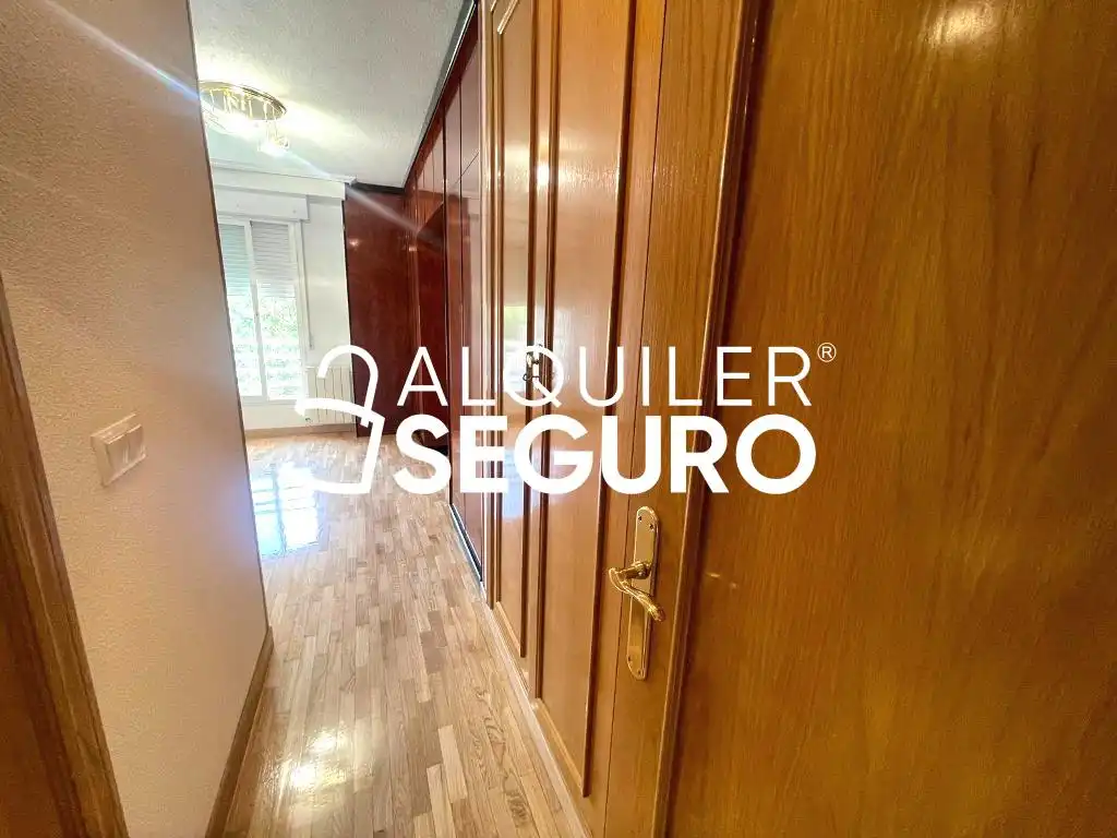 Piso de alquiler en Madrid con Calefacción y Piscina