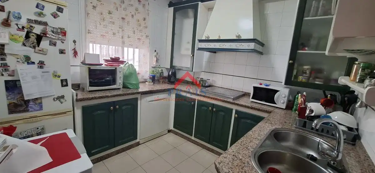 Cocina de Casa adosada en venta en Utrera con Aire acondicionado, Terraza y Trastero