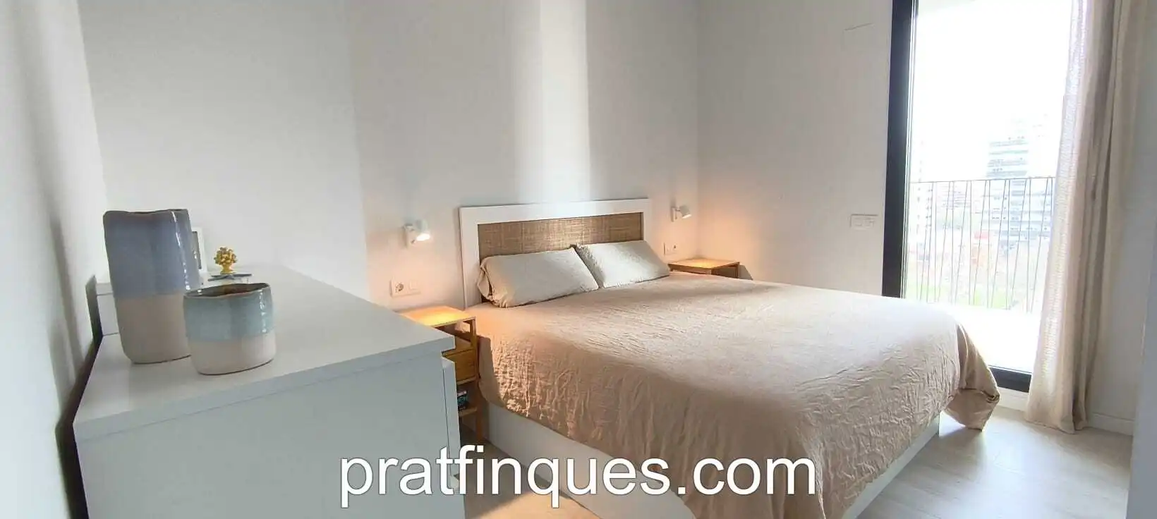 Schlafzimmer von Wohnung zum Verkauf in L'Hospitalet de Llobregat mit Klimaanlage, Heizung und Parkett