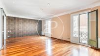 Living room of Flat for sale in  Barcelona Capital  with Air Conditioner, Heating and Terrace