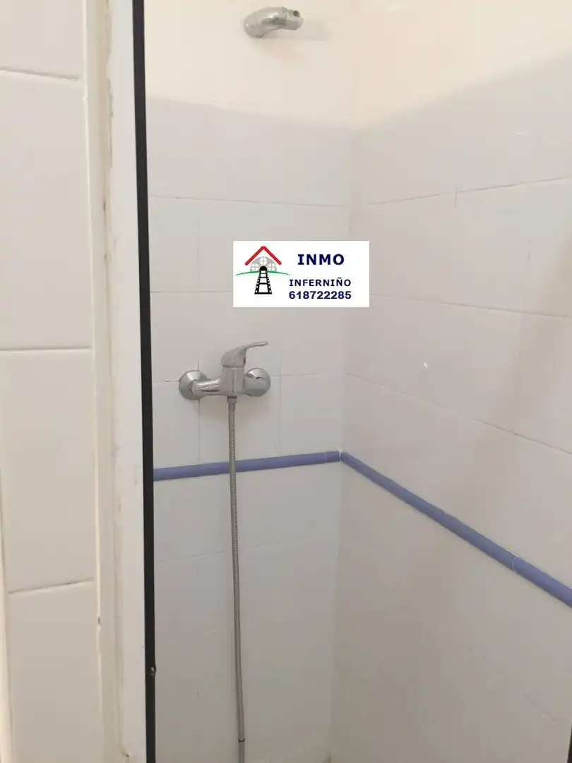Bathroom of Flat for rent in Ferrol