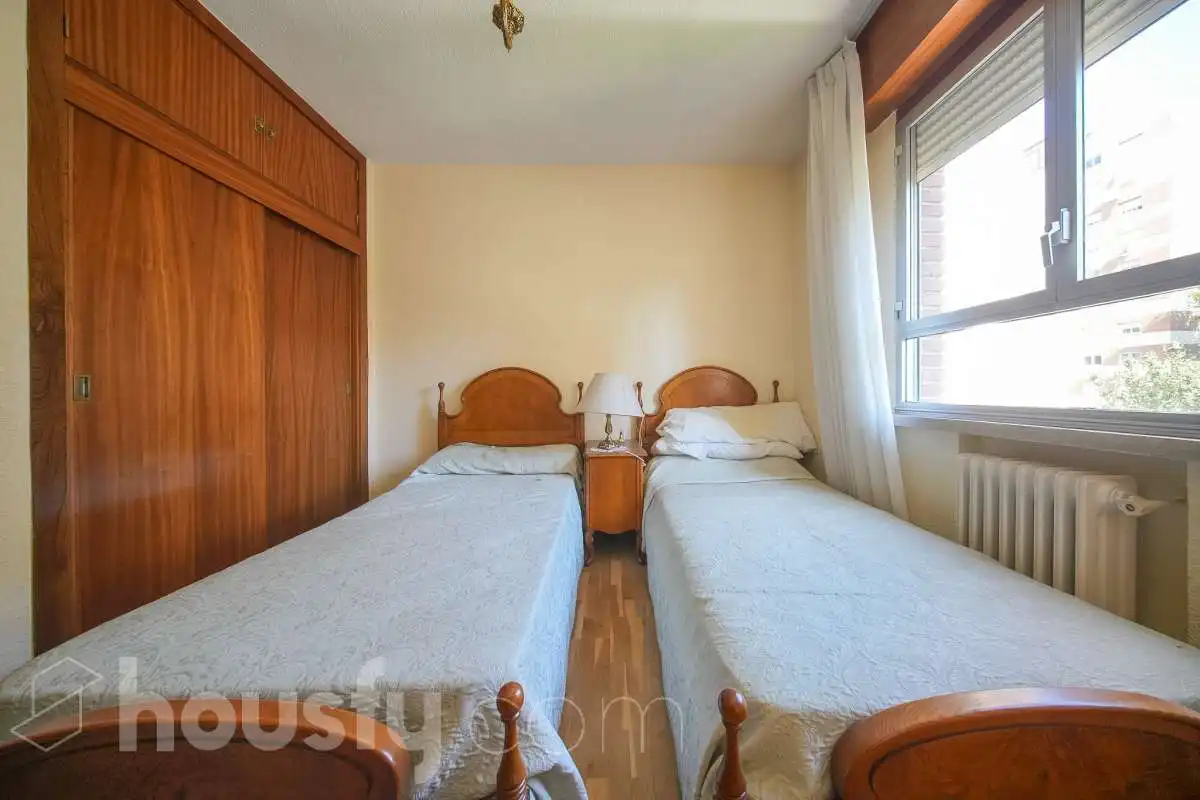 Habitación de Piso en venta en Madrid con Aire acondicionado, Calefacción y Jardín privado