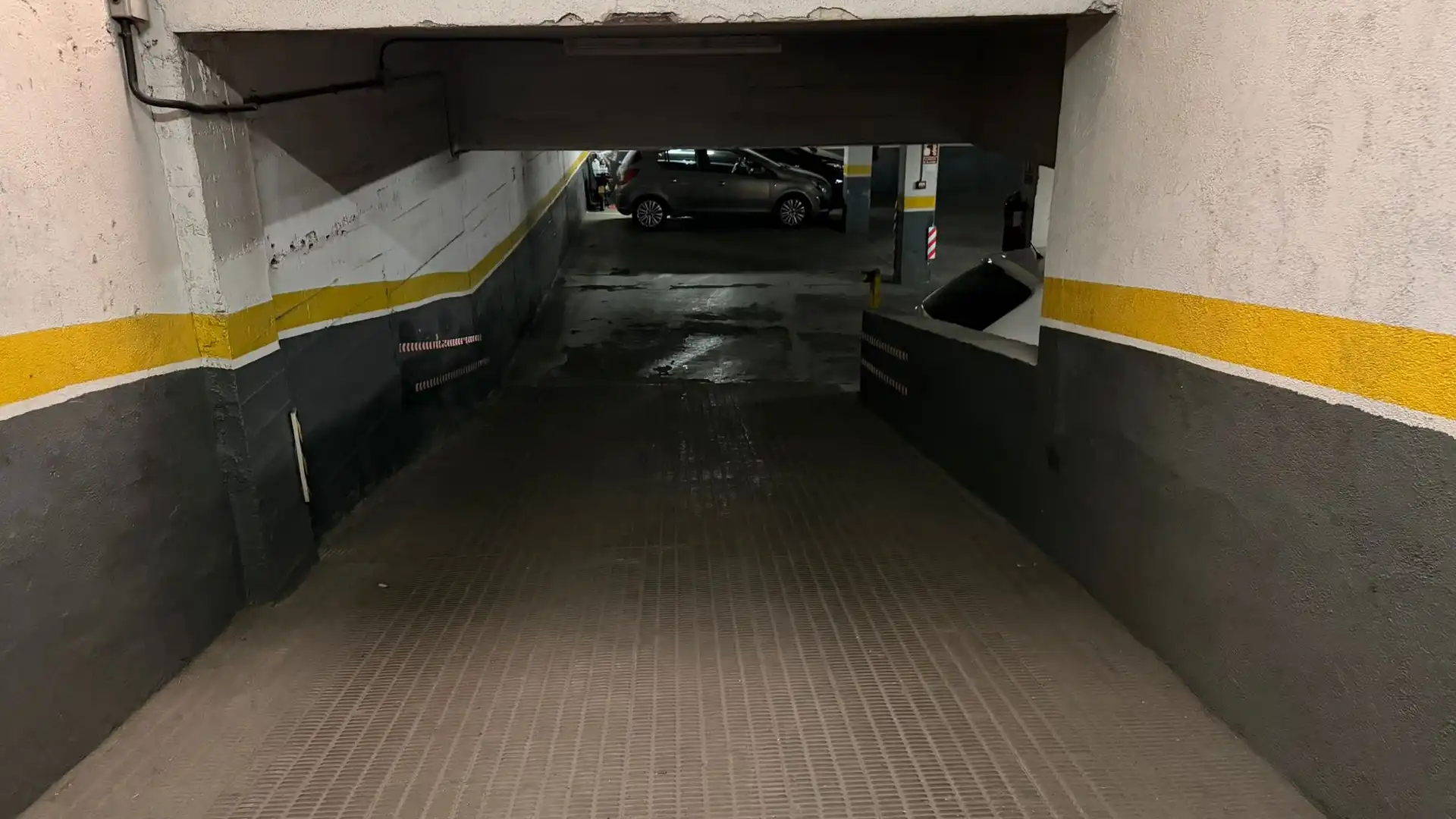Parking of Garage for rent in Madrid