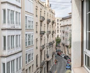 Exterior view of Apartment to rent in  Valencia Capital  with Air Conditioner, Heating and Parquet flooring