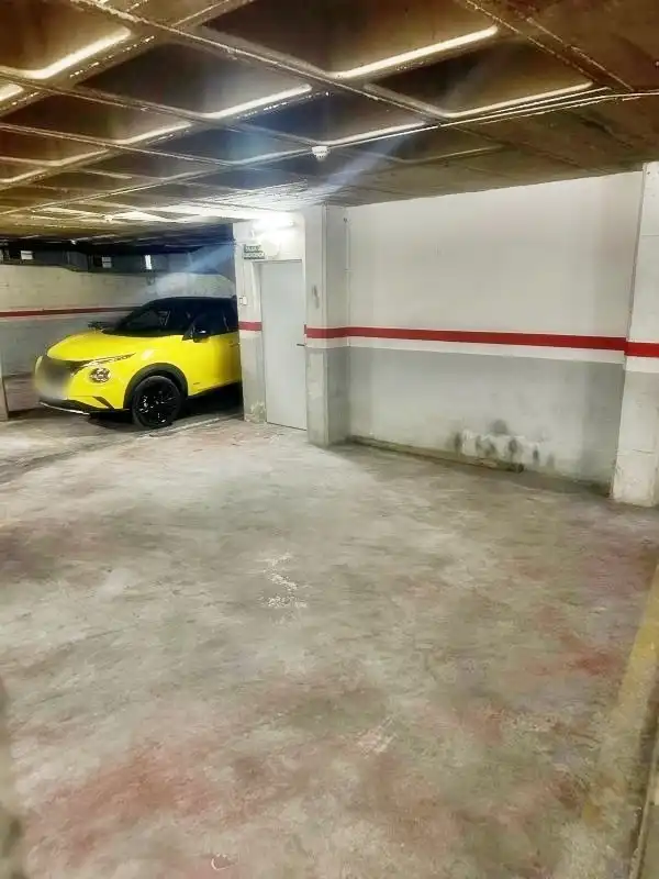 Parking for sale in Sant Vicenç Dels Horts, imagen 4