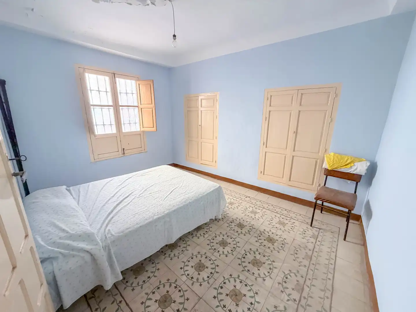 Schlafzimmer von Country house zum Verkauf in Loja mit Balkon