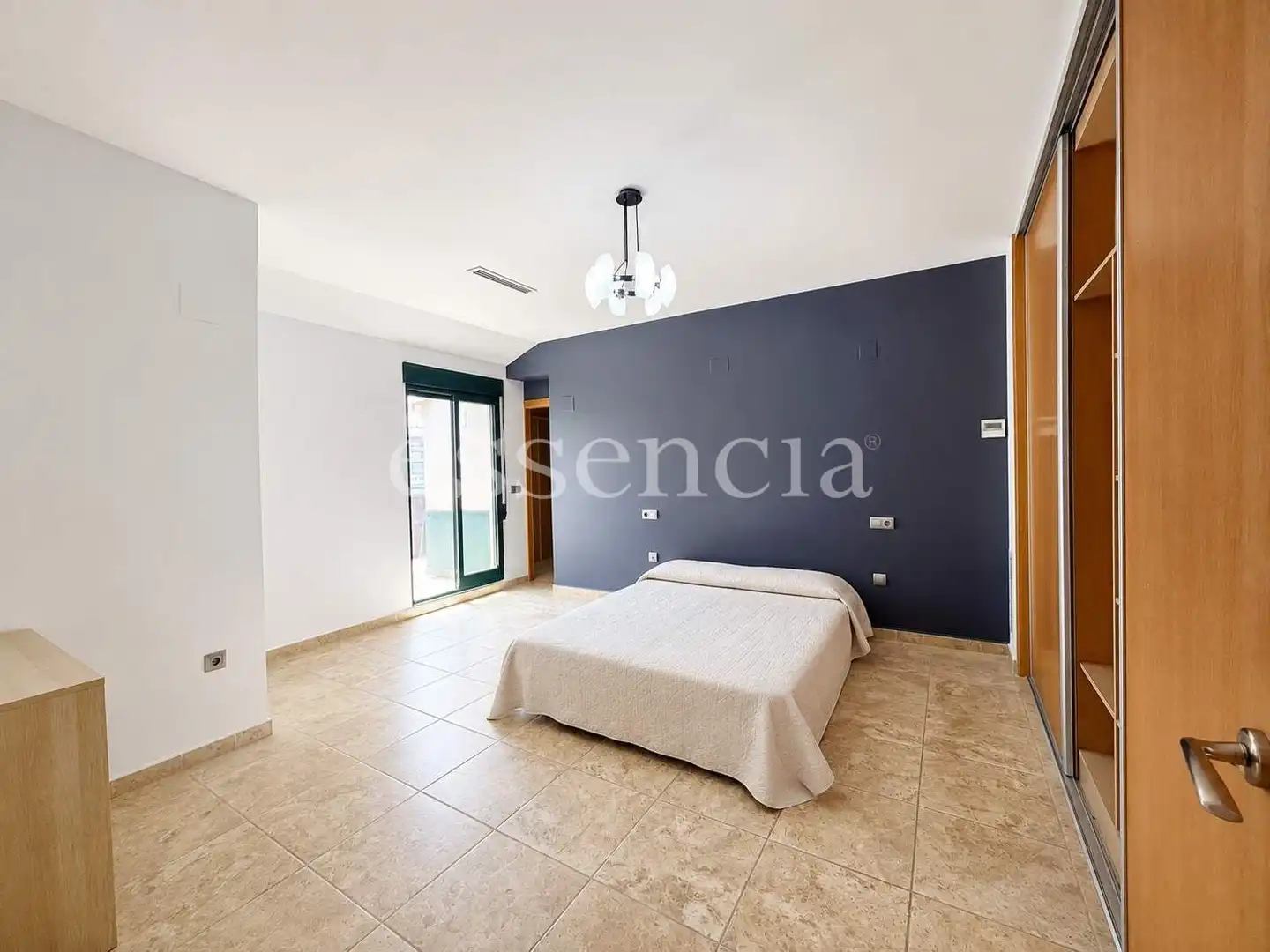 Habitación de Ático en venta en Gandia con Aire acondicionado, Jardín privado y Terraza