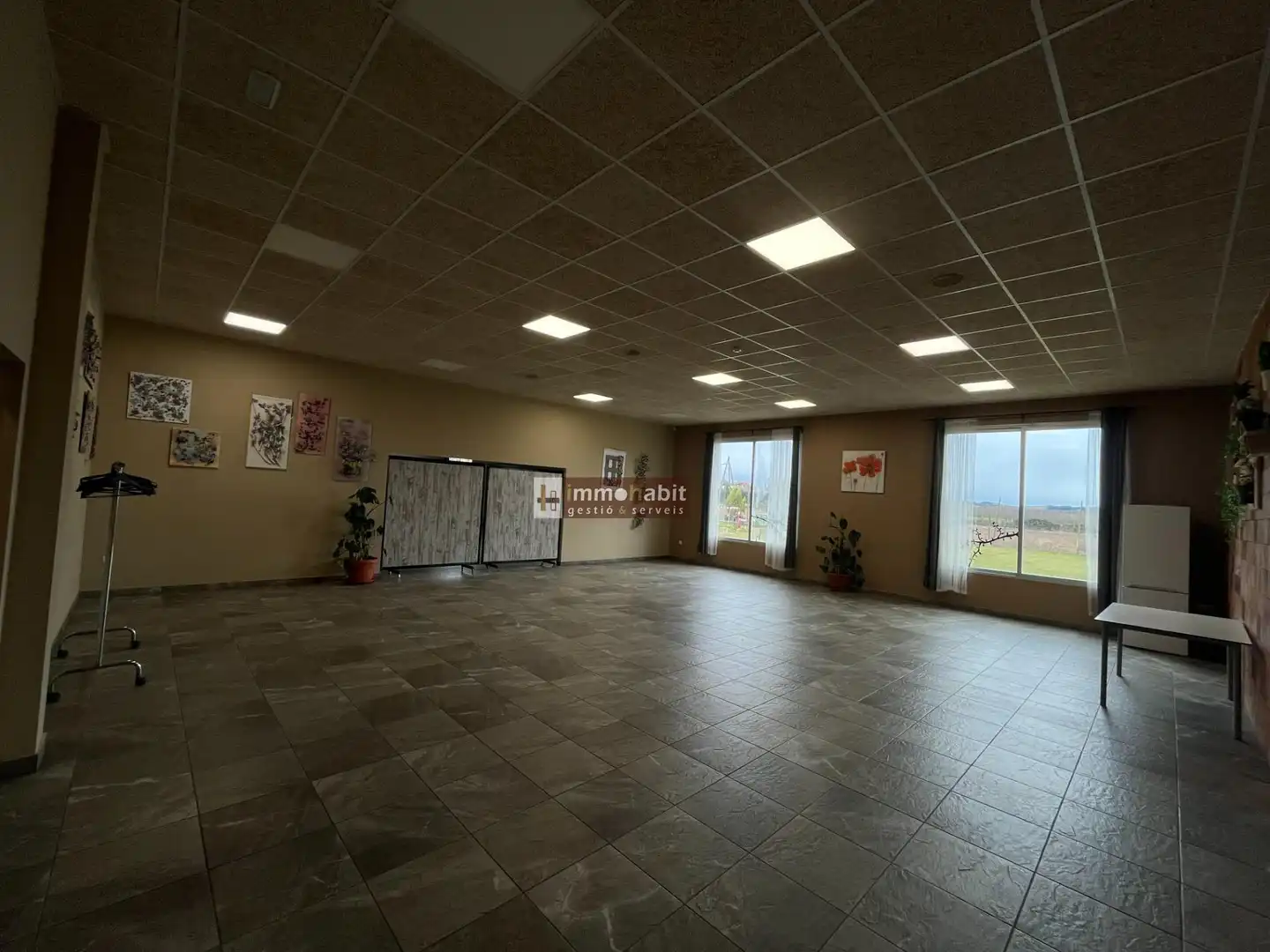 Local en venta en Puigverd de Lleida con Aire acondicionado