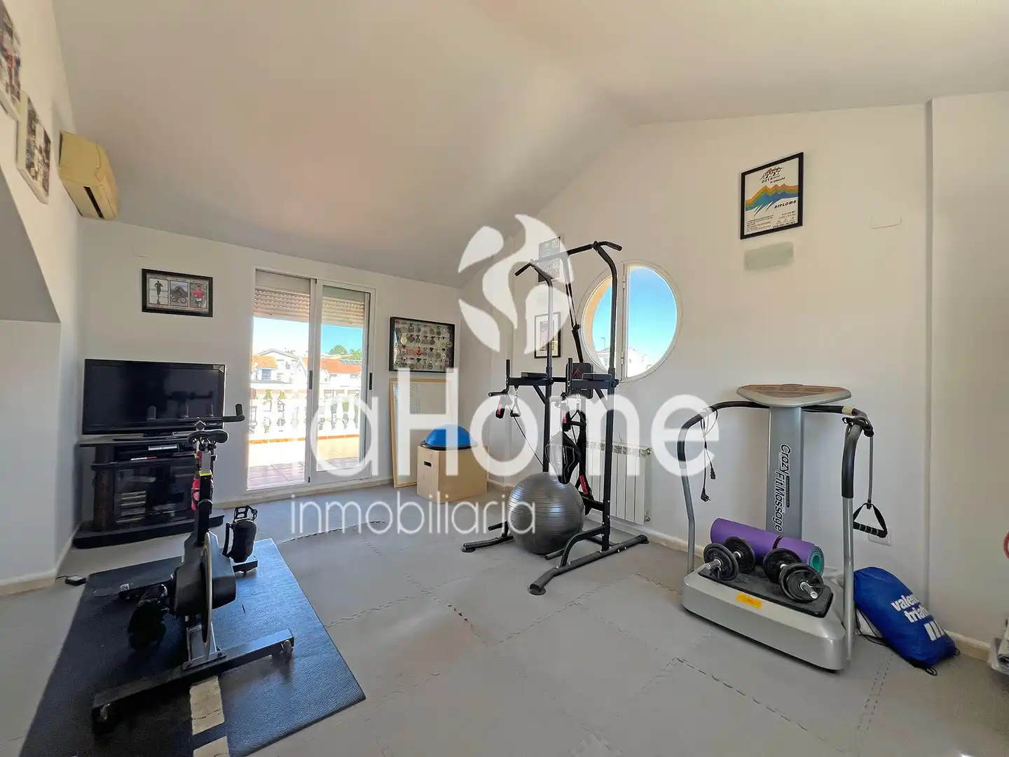 Terrace of Houses for sale in La Pobla de Vallbona  with Air Conditioner, Heating and Private garden