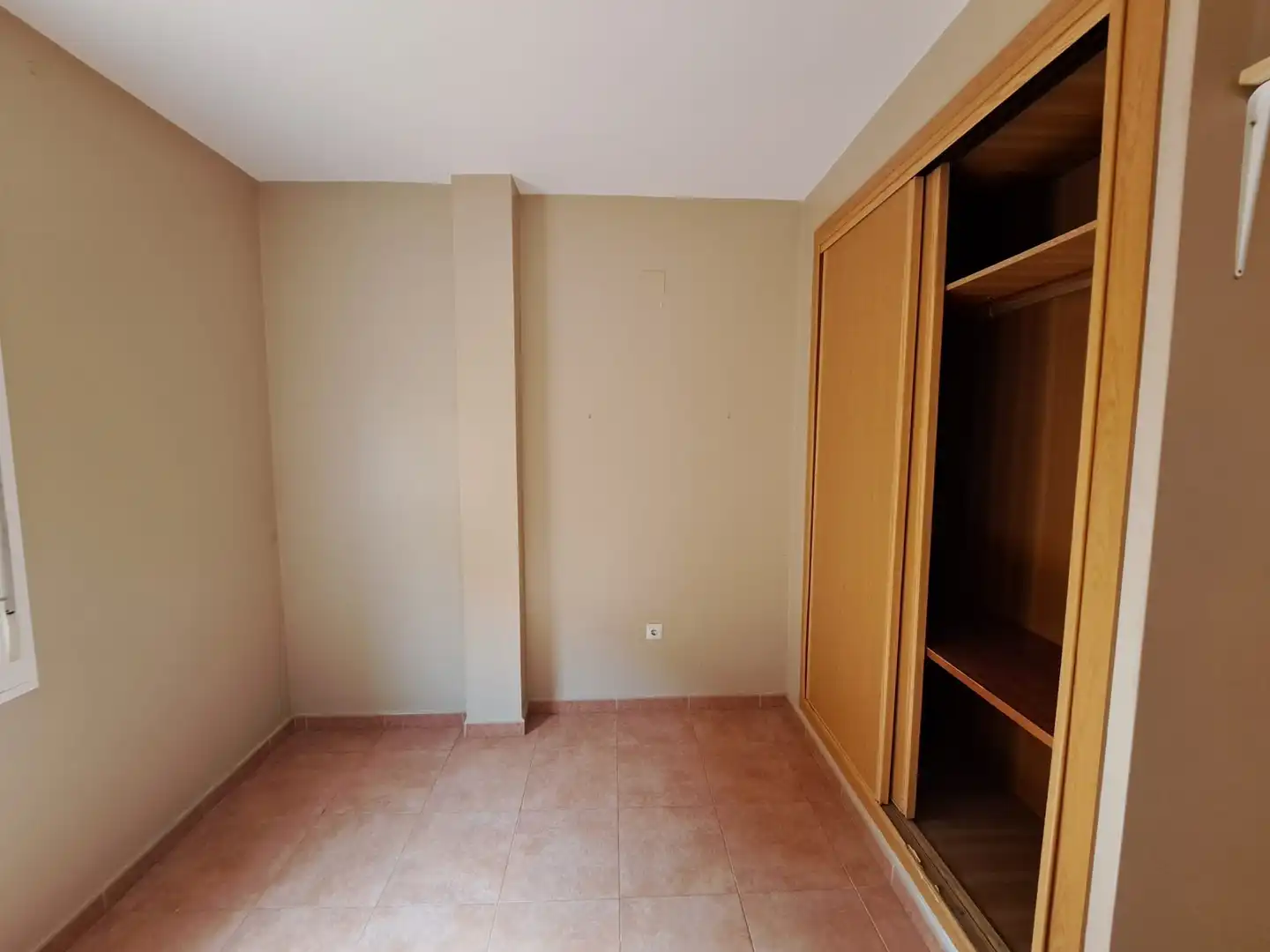 Habitación de Casa adosada en venta en Lepe