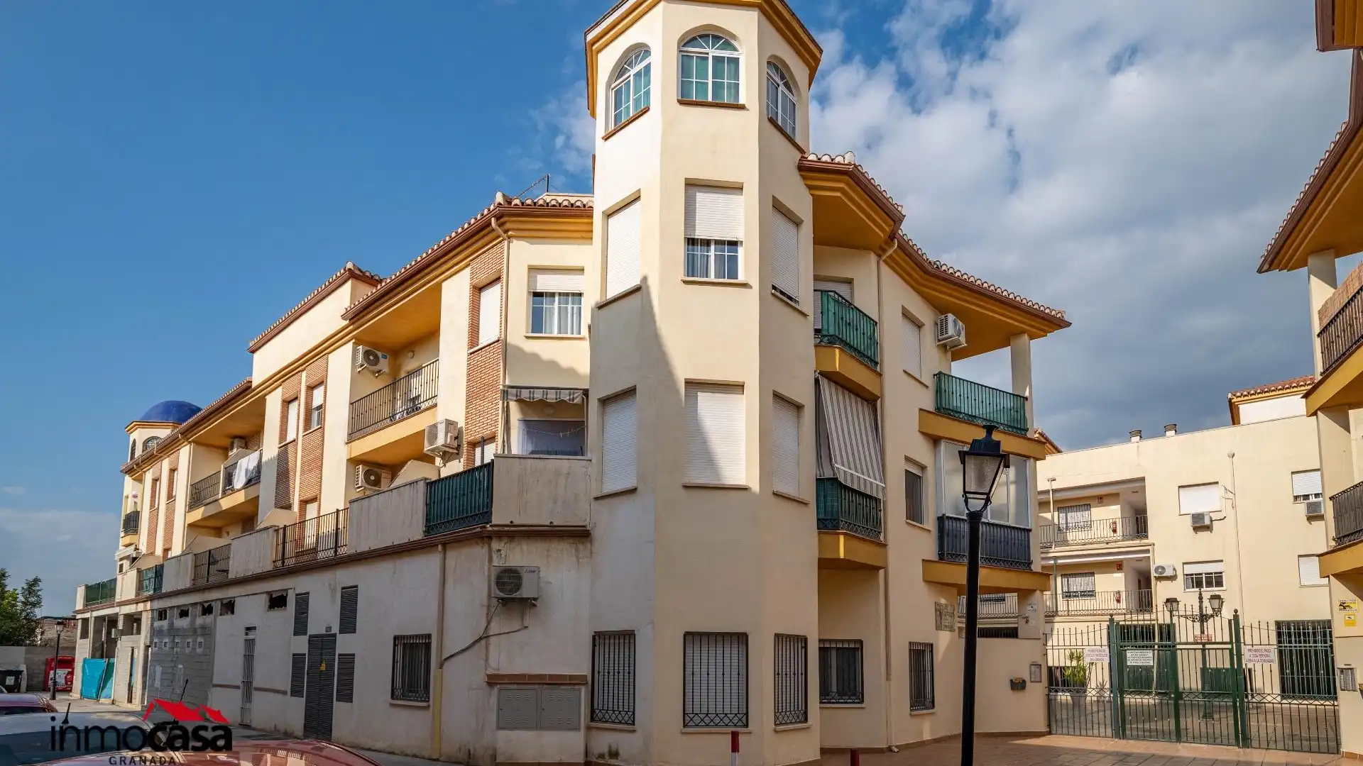Vista exterior de Piso en venta en Las Gabias con Aire acondicionado y Parquet