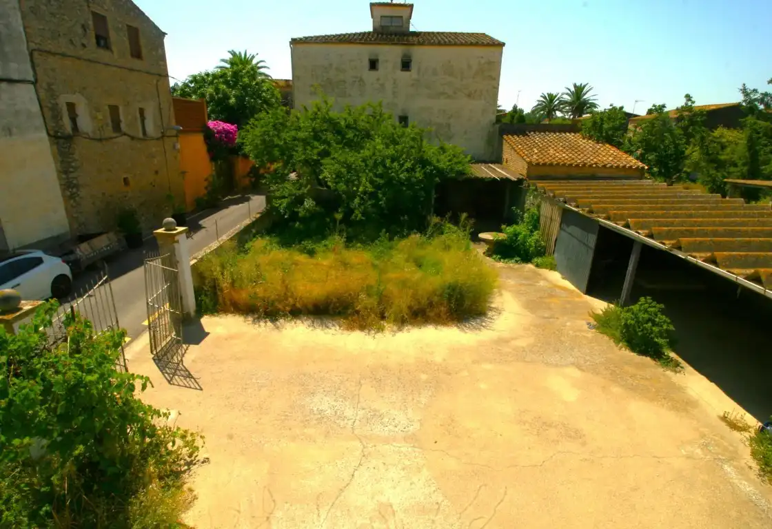 Finca rústica en venta en Sant Pere Pescador con Jardín privado, Trastero y Horno