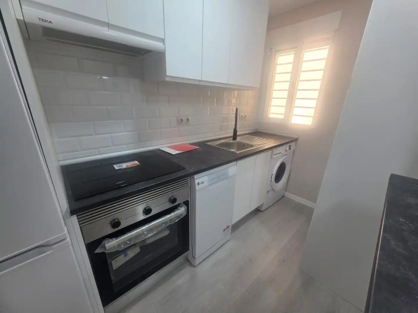 Kitchen of Flat for sale in Madrid  with Heating, Oven and Washing machine