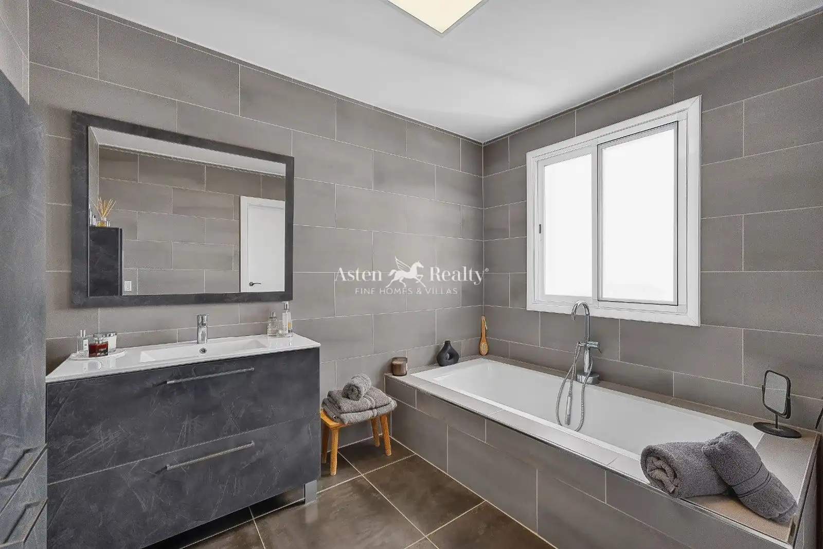 Bathroom of Houses for sale in La Camella