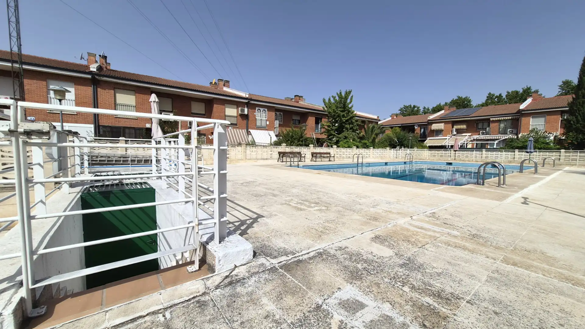Piscina de Casa o xalet en venda en Alcalá de Henares amb Aire condicionat, Calefacció i Parquet
