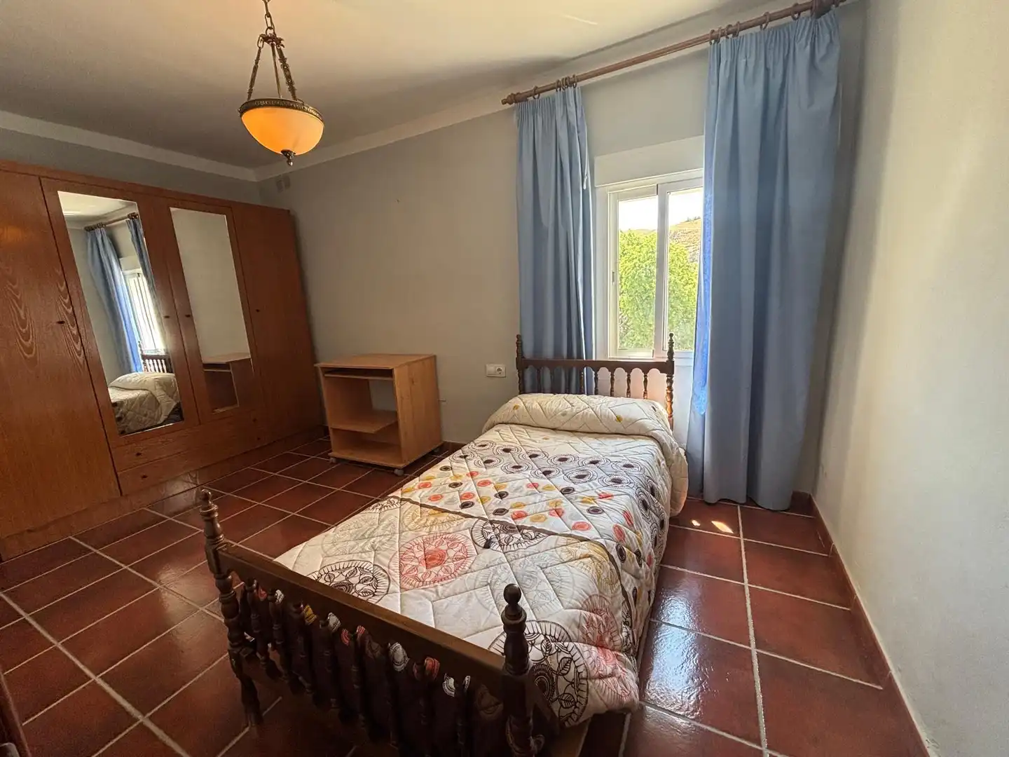 Habitación de Casa adosada en venta en Antequera